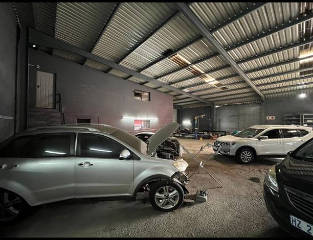 307M² WAREHOUSE TO LET IN FERNDALE